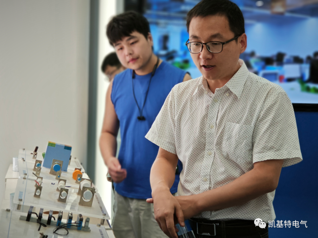 pexels-yan-krukov-8613089.jpg 圖片